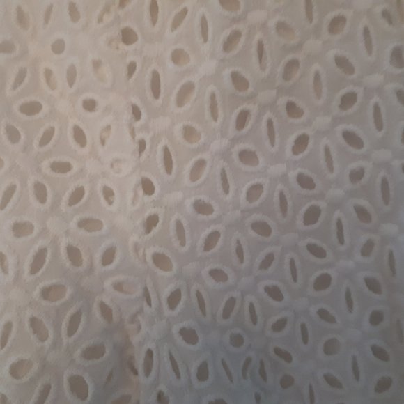 NWOT beautiful white Suzy shier size small eyelet bolero jacket - Picture 2 of 3